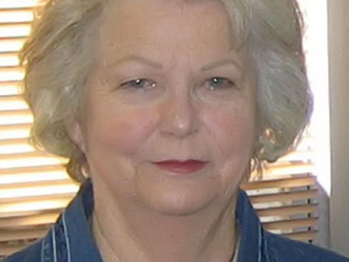 Rochelle (Rocky) Mackey