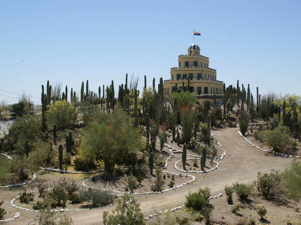 On Friday April 1, 2016, twenty-four ASU RA members / guests toured the historic Tovrea Castle in east Phoenix.  The persons on the tours were in 2 groups, the first group did the tour at 8:30 and the second “shift” did the tour beginning at 11 am. We enjoyed learning about the history of the property, the cactus dominated landscape and seeing the basement and ground floor of the building.  The restoration of the building to its art-deco design has been well done. Because of some structural and restoration 